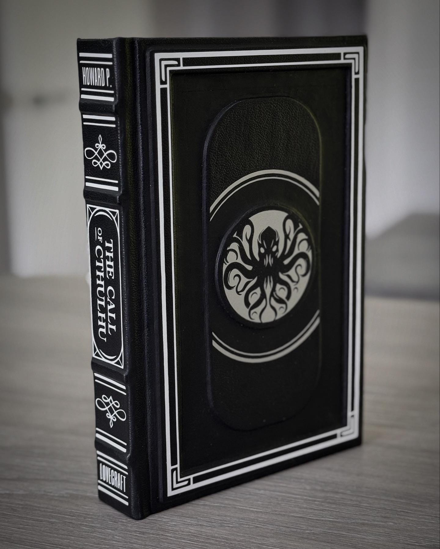 The Call of Cthulhu Real Leather Deluxe Edition | HP Lovecraft