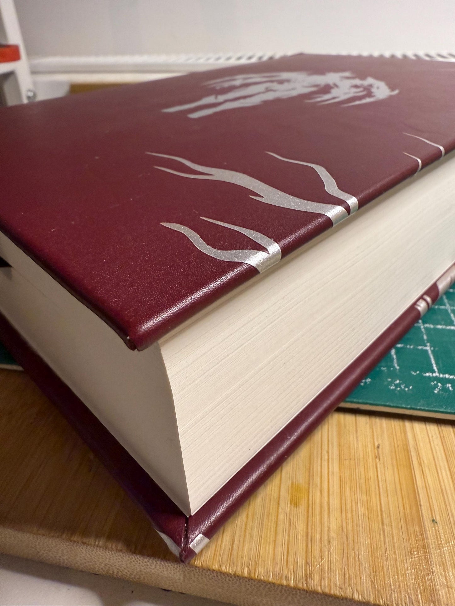 Hyperion Omnibus Real Leather Deluxe | Dan Simmons
